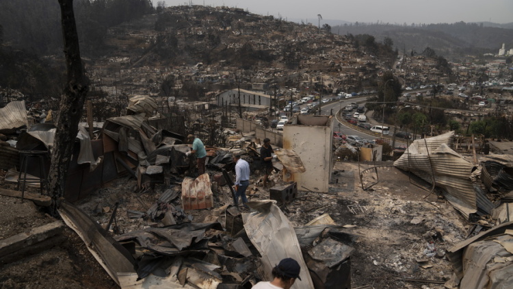 Συνελήφθη ο βασικός ύποπτος για τη φονική πυρκαγιά στη Χιλή: «Καθαρή μοχθηρία»