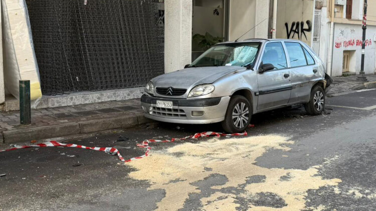 Τροχαίο στον Βύρωνα με τραυματισμό, ανετράπη ΙΧ επί της Λ.Κύπρου, δείτε βίντεο