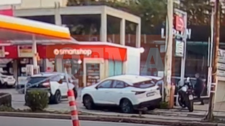 Η ανακοίνωση των ΕΛΤΑ για την παράσυρση της υπαλλήλου έξω από υποκατάστημα 