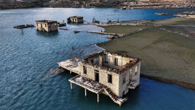 Απομακρύνεται ο εφιάλτης της λειψυδρίας: Ανέβασαν 25% τη στάθμη του νερού στον Μόρνο οι πρόσφατες βροχοπτώσεις
