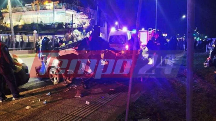 Δύο νεκροί σε τροχαίο στην Πάτρα: Αυτοκίνητο εξετράπη της πορείας του και «καρφώθηκε» σε κολώνα, φωτογραφίες