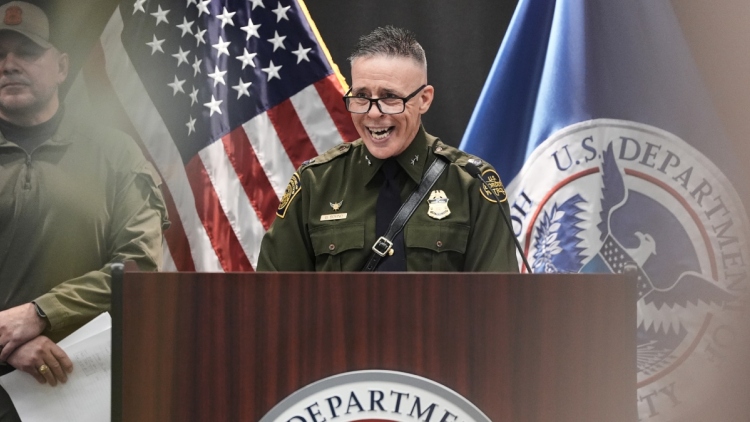 «Οι επιλογές έχουν συνέπειες»: Επιμένουν οι ομοσπονδιακοί πράκτορες για τους θανάτους του Άλεξ Πρέτι και της Ρενέ Γκουντ