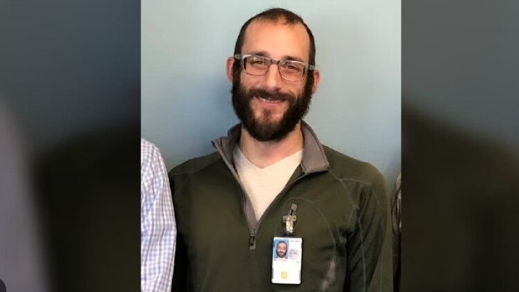 «Πείτε την αλήθεια για τον γιο μας»: Οι γονείς του Άλεξ Πρέτι μιλούν μετά τον θάνατό του