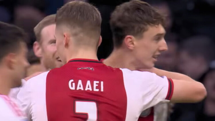 Το σοβαρό… όπλο του Άγιαξ «ανάβει» την Γιόχαν Κρόιφ Αρένα ενόψει Ολυμπιακού (video)