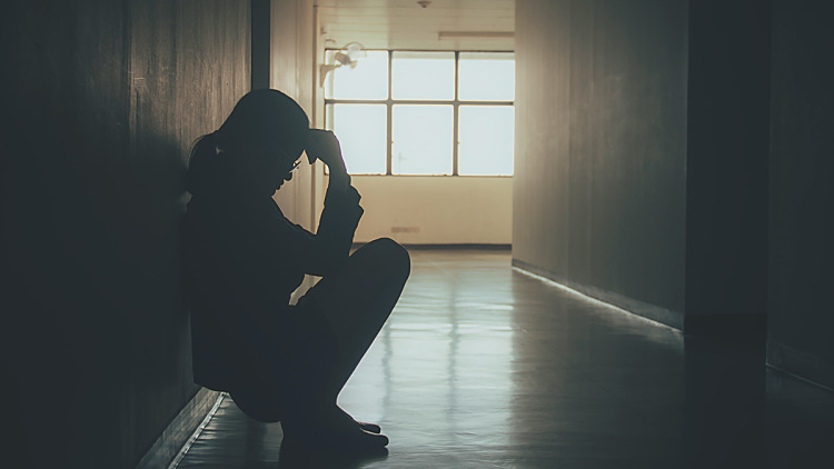 Καθηγητής έστειλε γυμνές εικόνες της πρώην του στον γιο της γράφοντας: Είσαι περήφανος που την έχεις μάνα;