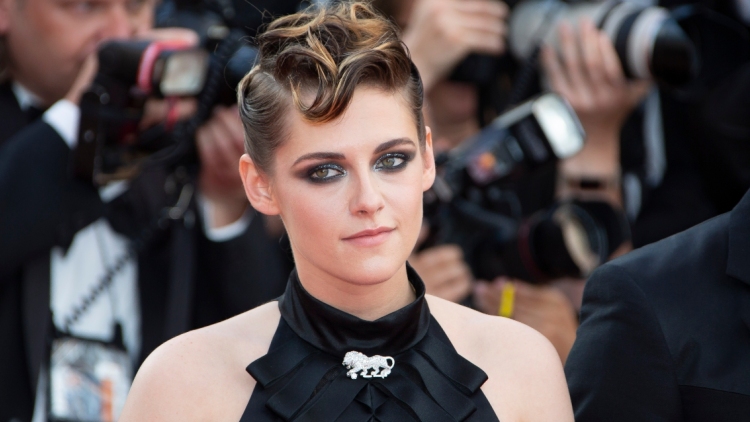 Η Κρίστεν Στιούαρτ εξήγησε γιατί ασχολήθηκε με τη σκηνοθεσία: Οι ηθοποιοί αντιμετωπίζονται σαν σκ@@@