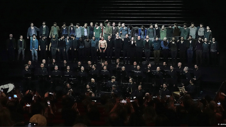 Είδαμε το «Ρέκβιεμ για το Τέλος του Έρωτα», μία παράσταση-σφραγίδα για τη Λυρική
