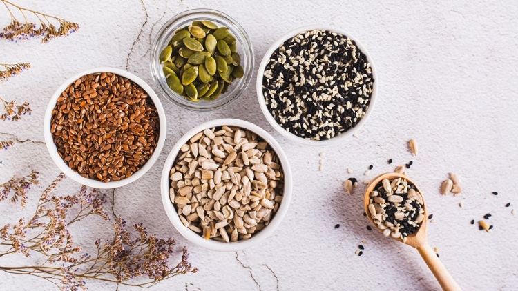 Οι 6 πιο θρεπτικοί σπόροι που αξίζει να καταναλώνουμε