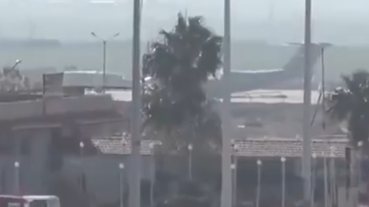 Μερική αποχώρηση ρωσικών δυνάμεων από τη Συρία δείχνουν βίντεο: Εκκενώνεται η βάση στο Καμισλί