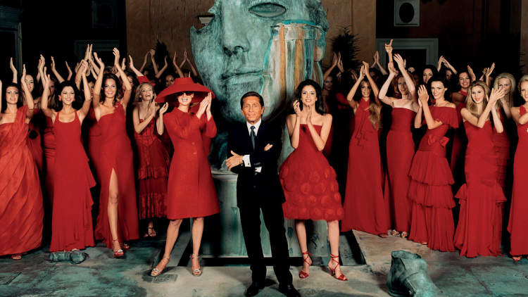 Βαλεντίνο 1932-2026, έργα και ημέρες του κόκκινου αυτοκράτορα