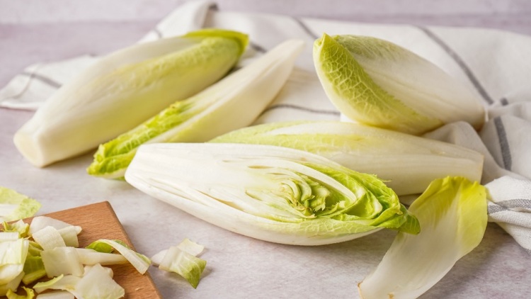 Αντίβ (ή σικορέ): Τι είναι, πώς συντηρείται και πώς μαγειρεύεται;
