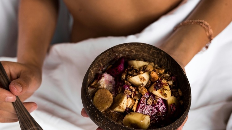 Νέα έρευνα: Τι πρέπει να τρώμε για να καθυστερήσουμε την εμμηνόπαυση