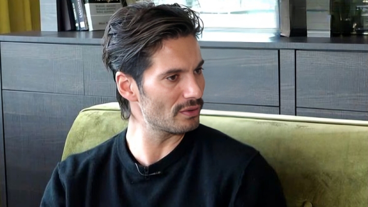 Γιώργος Καράβας: Ντρέπομαι όταν μου λένε ότι είμαι ωραίος άντρας