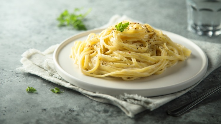 Περίσσεψε κρέμα γάλακτος; 3 νόστιμες ιδέες για να την αξιοποιήσουμε