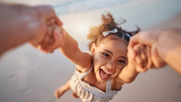 Δύο ταξίδια ελπίδας στα ακριτικά νησιά – Γόνιμες λύσεις για τη στήριξη της οικογένειας
