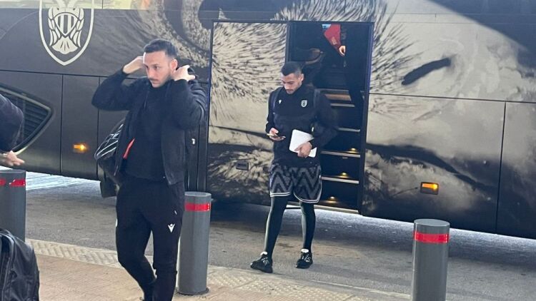 ΠΑΟΚ: Βουβή αναχώρηση της αποστολής για τη Λιόν, δείτε βίντεο