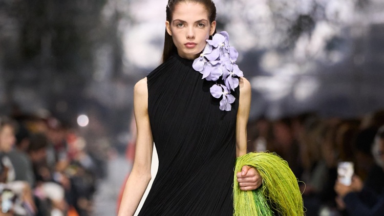 Τα ωραιότερα look από την Εβδομάδα Υψηλής Ραπτικής S/S2026
