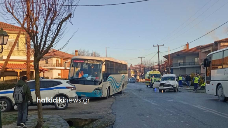 Βαν συγκρούστηκε με λεωφορείο που μετέφερε μαθητές στο σχολείο στη Χαλκιδική