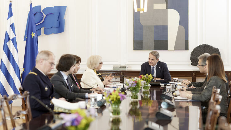 Μητσοτάκης με Γαλλίδα υπουργό Άμυνας: Εργαζόμαστε από κοινού για την ανανέωση της Στρατηγικής Εταιρικής Σχέσης