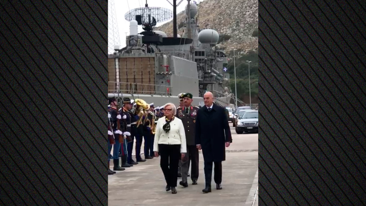 O Δένδιας υποδέχθηκε στη φρεγάτα Κίμων τη Γαλλίδα ομόλογό του, δείτε βίντεο