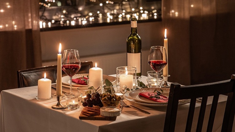 Ένα τραπέζι για δύο – 12 εστιατόρια για να γιορτάσετε τον Άγιο Βαλεντίνο