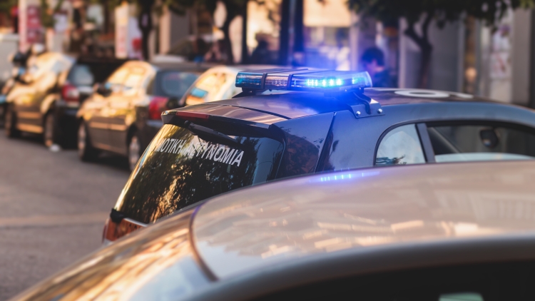 28χρονος Παλαιστίνιος επιτέθηκε σε ζευγάρι που «σήκωνε» λεφτά από ΑΤΜ στο κέντρο της Αθήνας