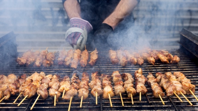 Τσικνοπέμπτη στο BBQ: 14 ιδέες για ψητά που δεν θέλουν πολλά - πολλά