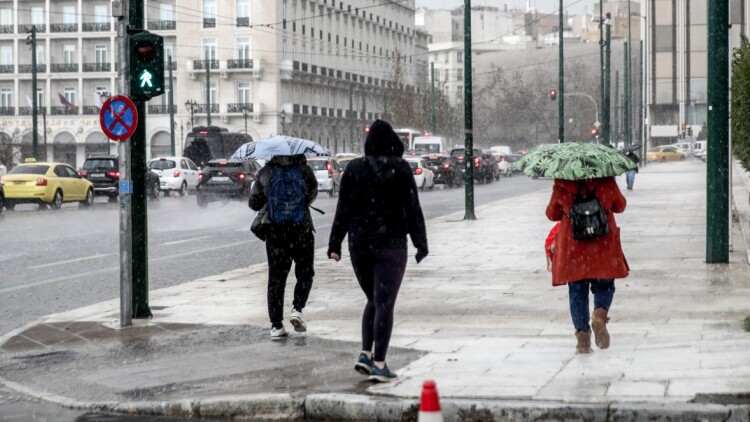 Καιρός: Με βροχές στα ανατολικά φεύγει η Kristin, έρχεται νέα «ζόρικη» κακοκαιρία το Σαββατοκύριακο
