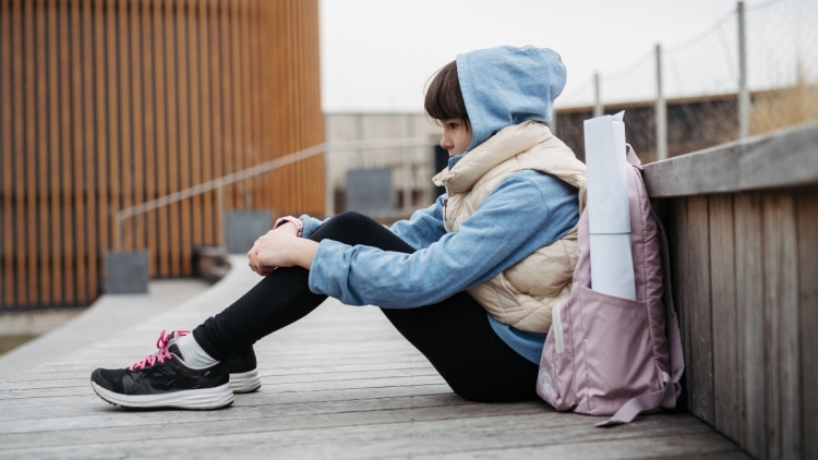 Η φυγή ως έξοδος σωτηρίας: Περίπου 250-300 παιδιά τον χρόνο εγκαταλείπουν το σπίτι τους στην Ελλάδα
