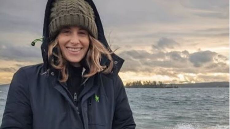 Φωτογράφιζε συνέχεια την 32χρονη σύντροφό του με σπάνιο και επιθετικό καρκίνο: «Ήταν λες και γερνούσε ραγδαία»