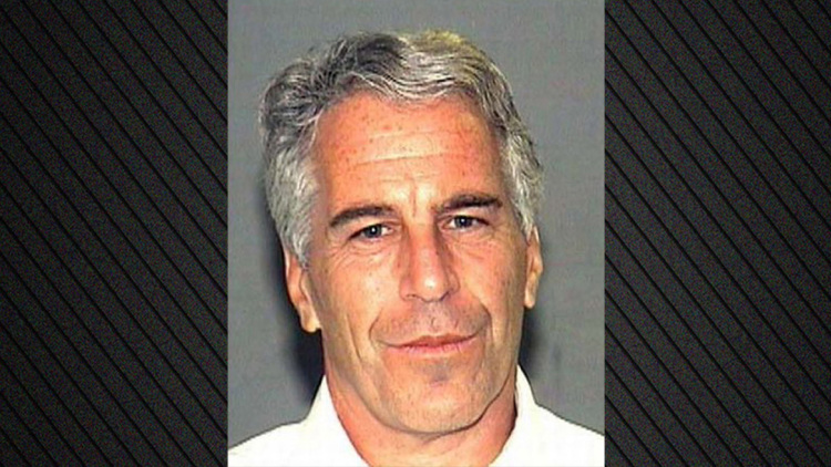 Στη δημοσιότητα 3,5 εκατ. σελίδες για την υπόθεση Επστάιν: «Καμία προσπάθεια προστασίας του Τραμπ»