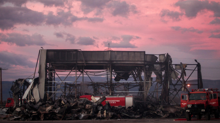 Νέες καταγγελίες για την έκρηξη στη «Βιολάντα»: Μύριζε αέριο μέρες πριν και έλεγαν «μην ανησυχείτε, έριξαν ένα υγρό στο βόθρο»