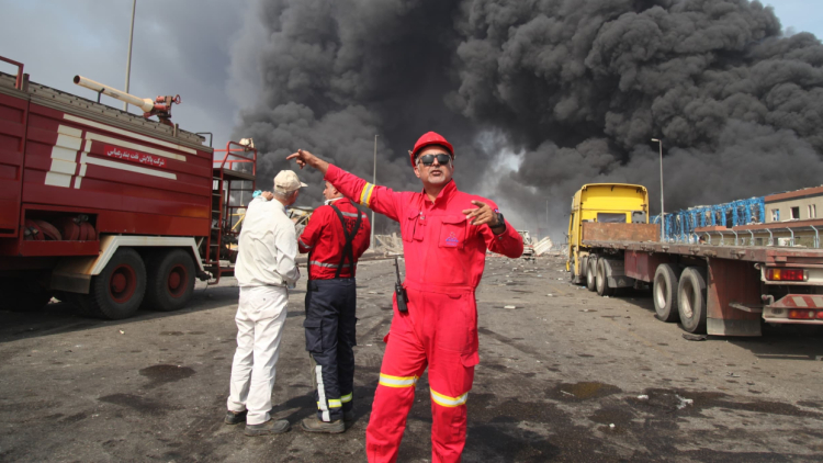 Διαδοχικές εκρήξεις στο Ιράν: Ζημιές σε οκταώροφο κτήριο σε λιμάνι, τέσσερις νεκροί στα νότια