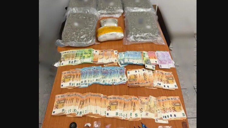 Χειροπέδες σε μέλη οργάνωσης που διακινούσε ναρκωτικά μέσα στην Πανεπιστημιούπολη
