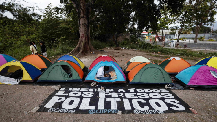 Απελευθερώθηκαν όλοι οι Αμερικανοί κρατούμενοι στην Βενεζουέλα, λέει η Ουάσινγκτον

