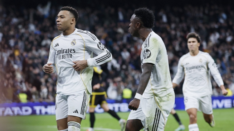 Ρεάλ Μαδρίτης - Ράγιο Βαγεκάνο 2-1: Την λύτρωσε με πέναλτι στο 90+9' ο Εμπαπέ, δείτε τα γκολ 