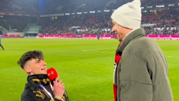 Κατηγορείται για κλοπή ο διαιτητής που ξυλοκοπήθηκε αφού έκανε πρόταση γάμου στον σύντροφό του μέσα στο γήπεδο 