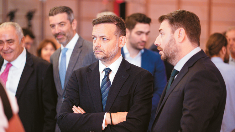 Η βελόνα στο ΠΑΣΟΚ γράφει εσωκομματικούς προσεισμούς ενόψει της μάχης του Συνεδρίου 