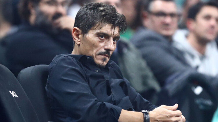 Μετά το «παραιτηθείτε όλοι», ο Γιαννακόπουλος λέει «εγώ σε αυτό το τραπεζάκι τον Μάιο θα βάλω το ευρωπαϊκό», δείτε βίντεο