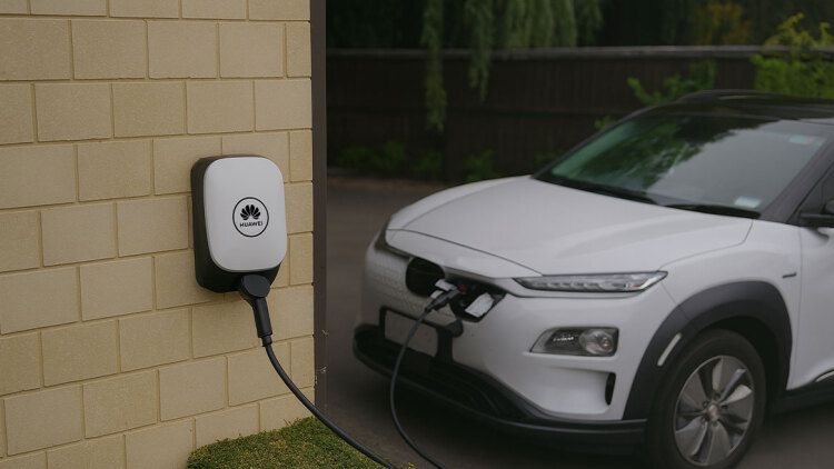  Η Globalsat δημιουργεί μια ολοκληρωμένη προνομιακή υπηρεσία για την εγκατάσταση φορτιστών ηλεκτρικών οχημάτων