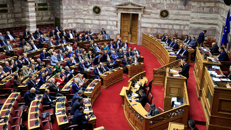 Προϋπολογισμός, μη κρατικά πανεπιστήμια, ποινικές ευθύνες υπουργών και εκλογή ηγεσίας της Δικαιοσύνης, οι 4 «κορωνίδες» της συνταγματικής αναθεώρησης