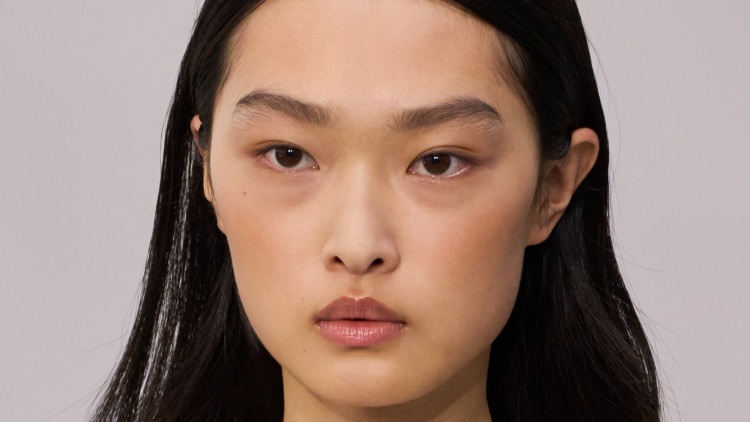 Toner Pads: Tι είναι και γιατί πρωταγωνιστούν στη κορεάτικη skincare φιλοσοφία
