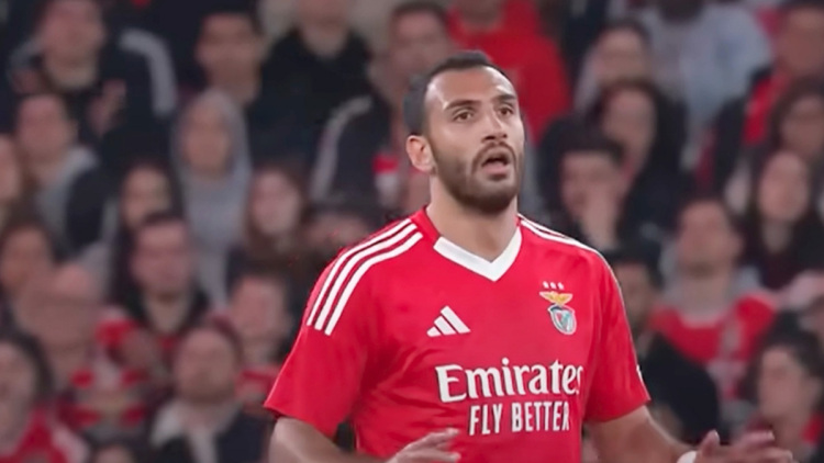 Ο Σουάρες απειλεί τον Παυλίδη…