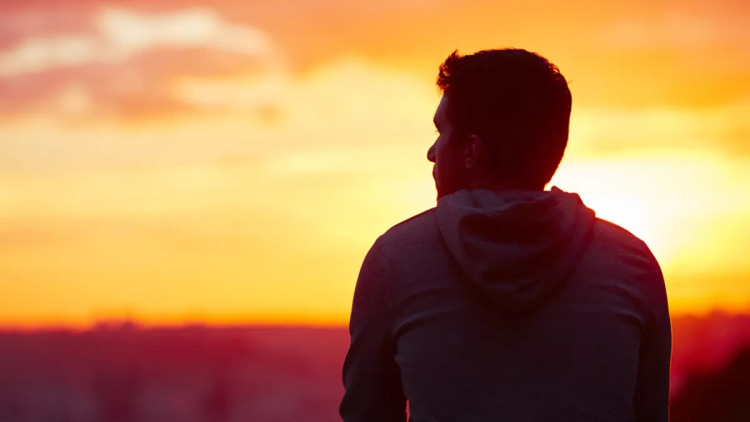 Γιατί οι άνδρες δεν πάνε (εύκολα) στον ψυχολόγο – 7 λόγοι που προτιμούν τη σιωπή