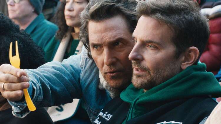 «Το ποδόσφαιρο δεν πουλά φαγητό»: Το ξεκαρδιστικό βίντεο του Μάθιου Μακόναχι και του Μπράντλεϊ Κούπερ