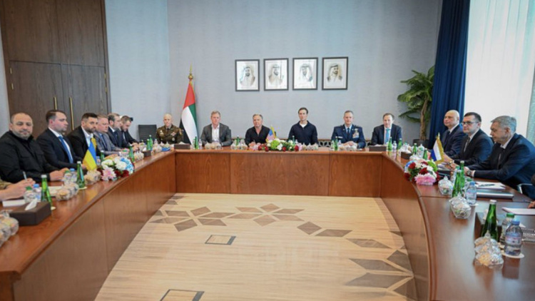 Ολοκληρώθηκε η πρώτη μέρα των συζητήσεων μεταξύ Ρωσίας κι Ουκρανίας στο Άμπου Ντάμπι