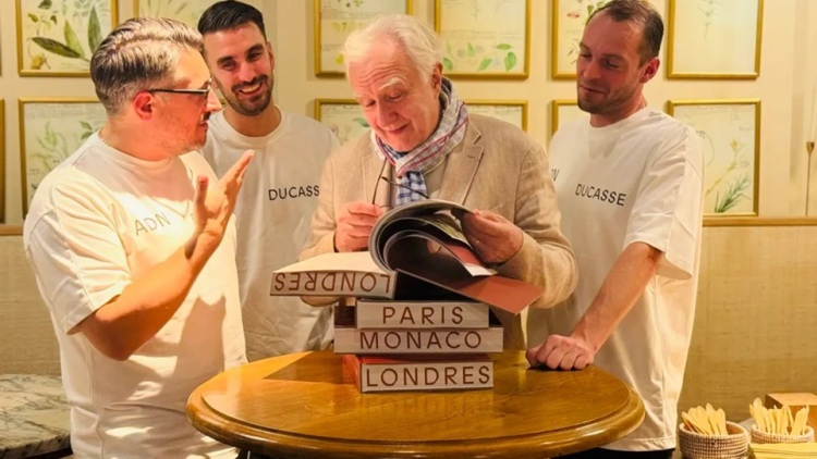 ADN Ducasse: Ένα βιβλίο για το DNA της γεύσης