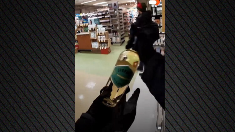 Καναδάς: «Ρομπέν των Δασών» έκλεψαν σούπερ μάρκετ και μοίρασαν τα τρόφιμα, σε ένδειξη διαμαρτυρίας για τον πληθωρισμό