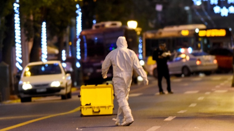 Συναγερμός στο Παγκράτι για ύποπτο αντικείμενο έξω από τράπεζα στην οδό Ευτυχίδου 