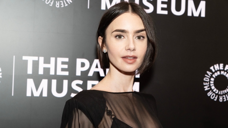 Η Λίλι Κόλινς δημοσίευσε βίντεο από την οικογενειακή της απόδραση στη βρετανική εξοχή: Αγαπώ αυτή τη ζωή